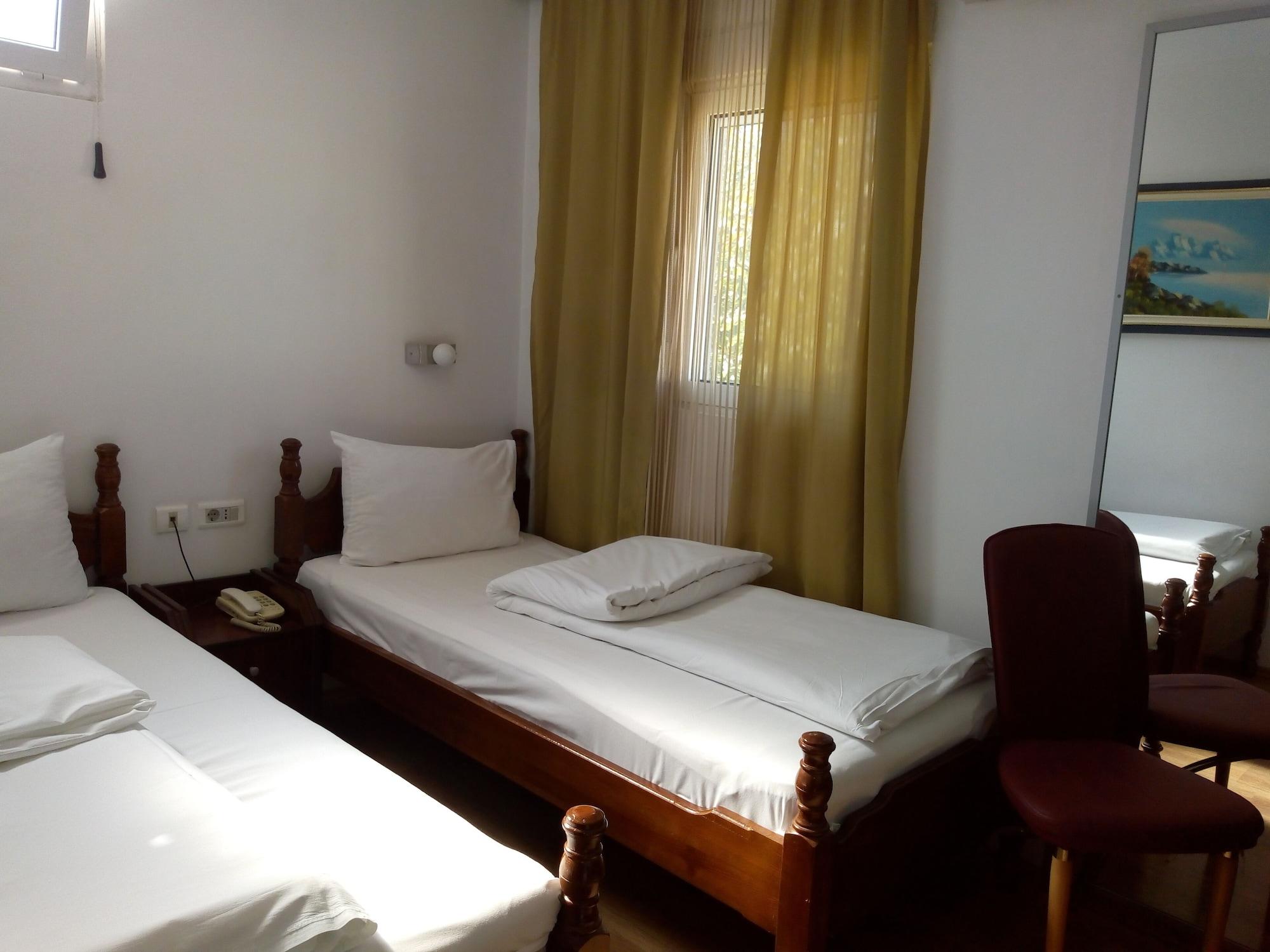 Hotel Evropa Podgorica Ngoại thất bức ảnh