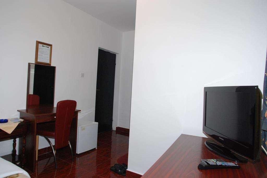 Hotel Evropa Podgorica Phòng bức ảnh